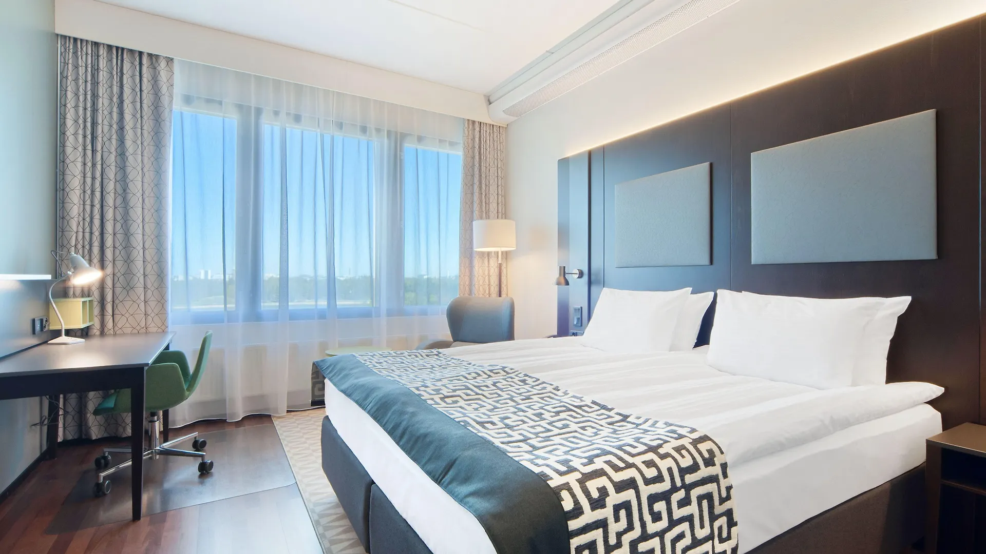 Holiday Inn Helsinki West - Ruoholahti By Ihg 4*,  Finland
